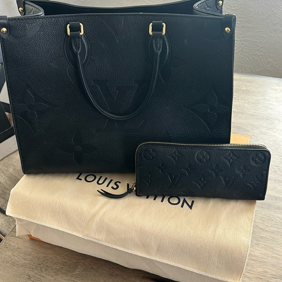 Purse & wallet for sale Louis Vuitton. - Picture 1 of 3